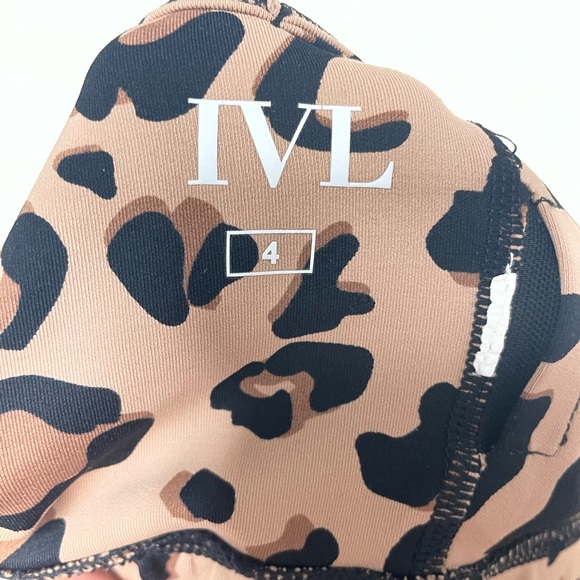 | IVL | into the wild crop bra. Size 4. - Picture 4 of 4